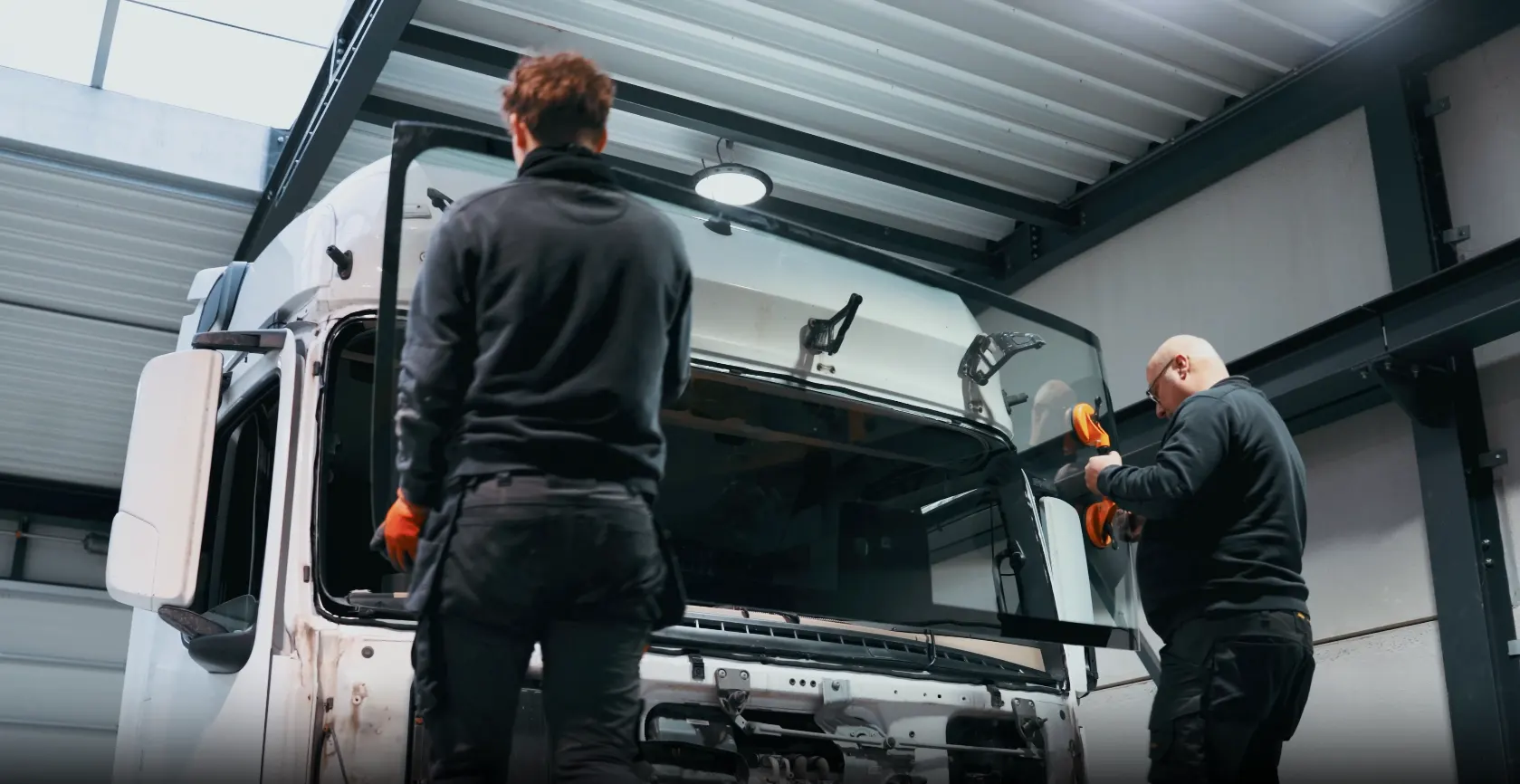 Remplacement de pare-brise camion - VitroPlus